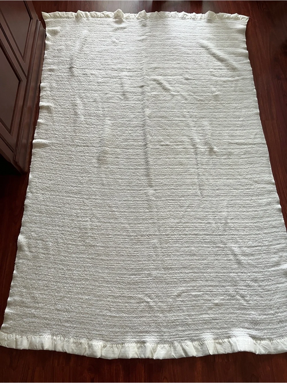 Vintage Ivory Blanket Satin Edge Thermal Acrylic USA 86” x 55”